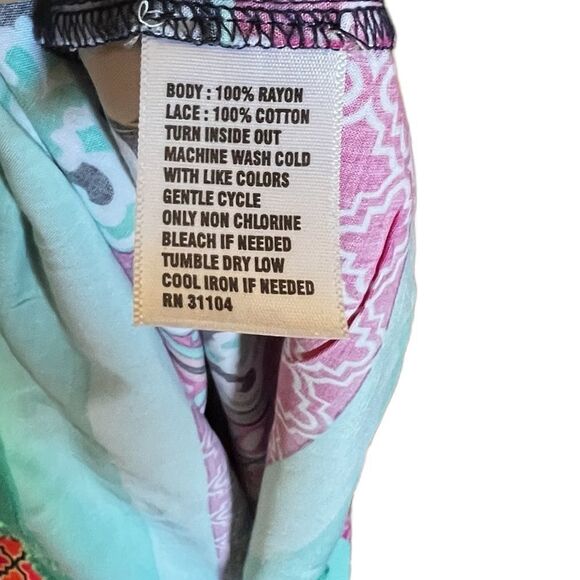 Crown & Ivy Top - Picture 7 of 7